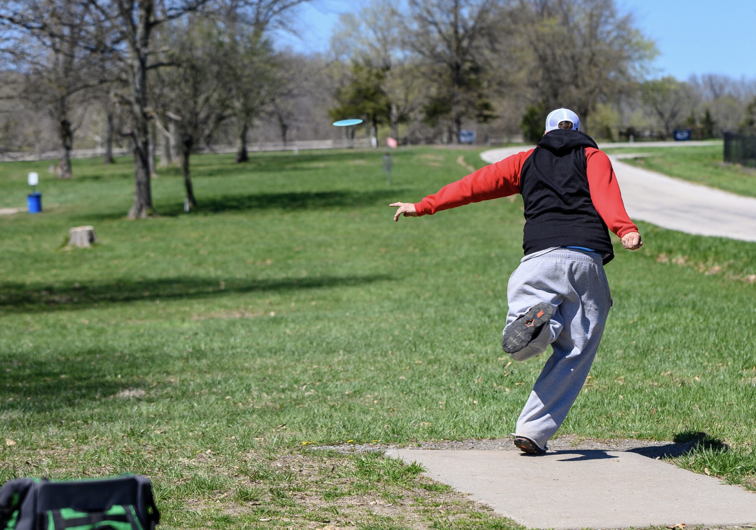 Forehand and Backhand Shots in Disc Golf